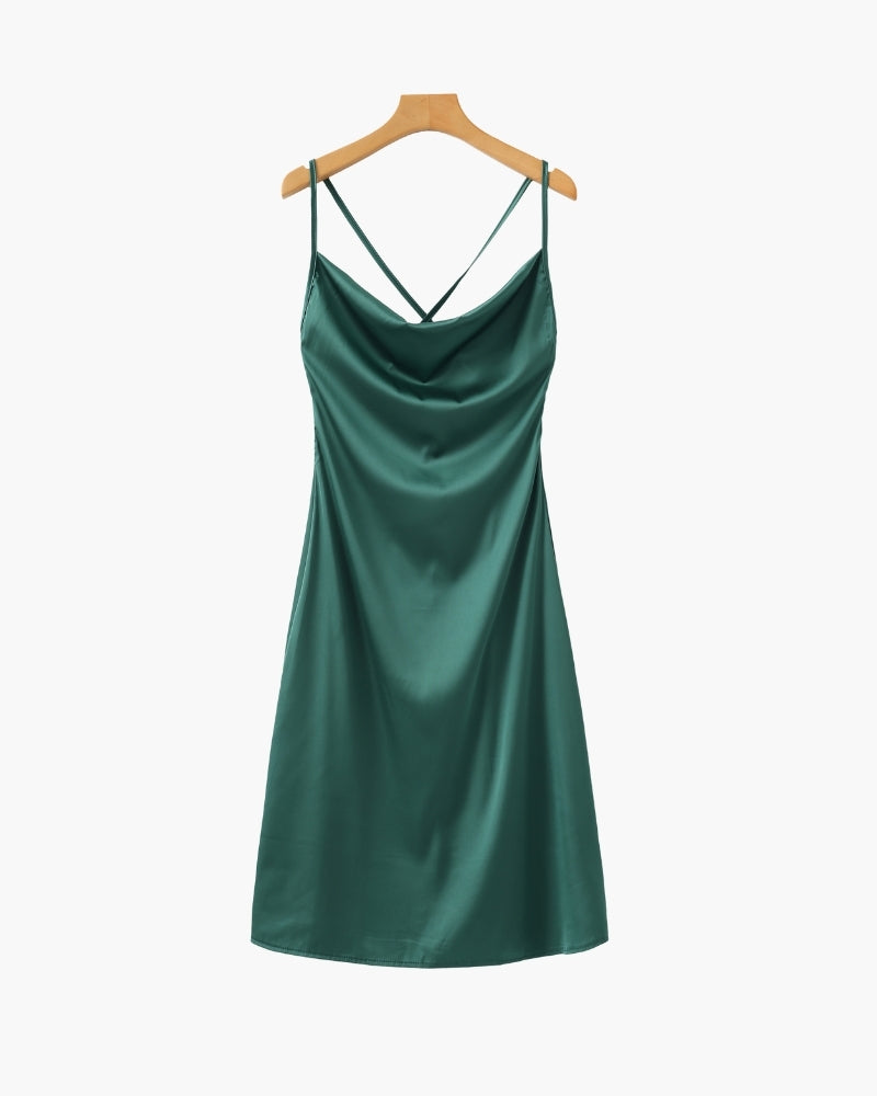 old money green dress Old money, old money style, old money life, old money fashion, old money  outfit, old money aesthetic, old money life , #oldmoney #oldmoneyaesthetic  #oldmoneystyle #oldmoneyoutfits #oldmoneyfashion