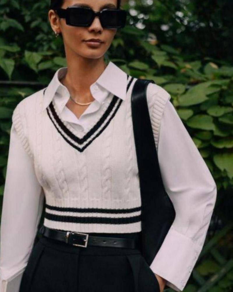 Lady's Rich Sweater Vest - Old Money